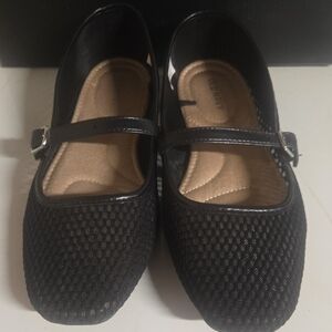 Old Navy Black Mesh Flats